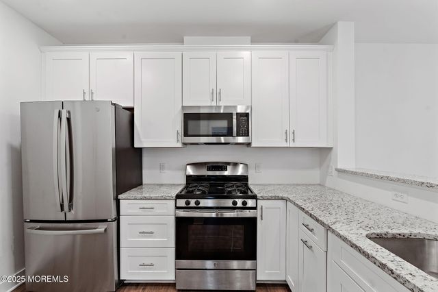 827 Stiller Lane 827, Monroe, NJ 08831