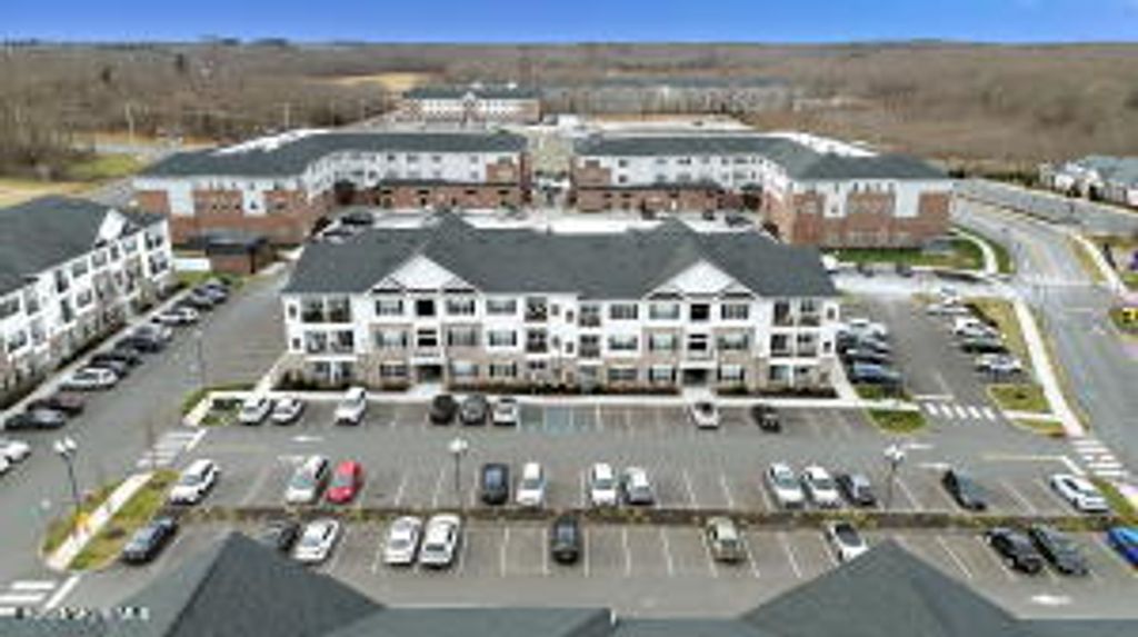 827 Stiller Lane 827, Monroe, NJ 08831