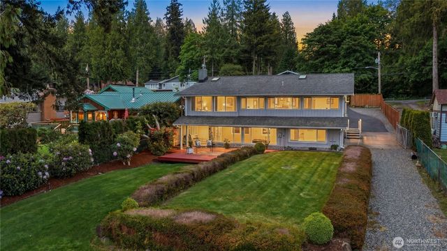 31025 E Lake Morton Drive SE, Kent, WA 98042