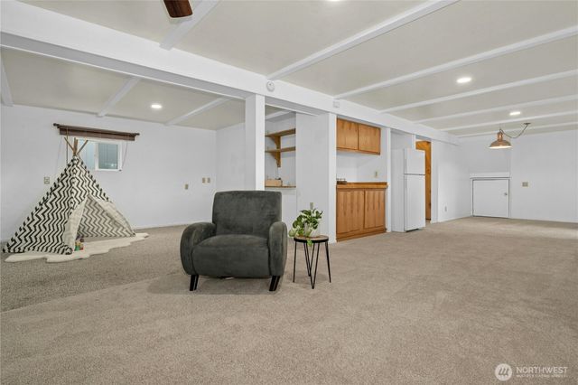 31025 E Lake Morton Drive SE, Kent, WA 98042