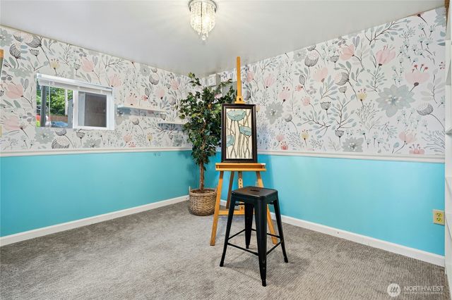 31025 E Lake Morton Drive SE, Kent, WA 98042