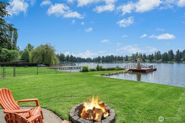 31025 E Lake Morton Drive SE, Kent, WA 98042