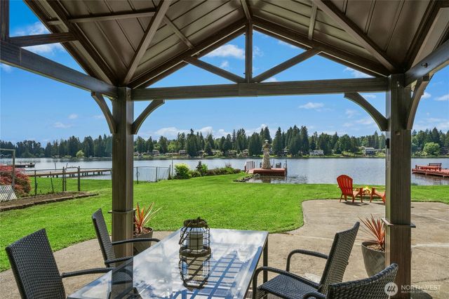 31025 E Lake Morton Drive SE, Kent, WA 98042
