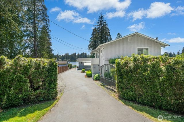 31025 E Lake Morton Drive SE, Kent, WA 98042