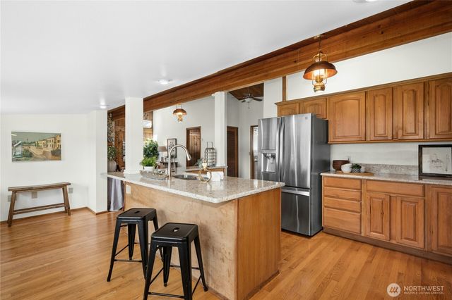 31025 E Lake Morton Drive SE, Kent, WA 98042