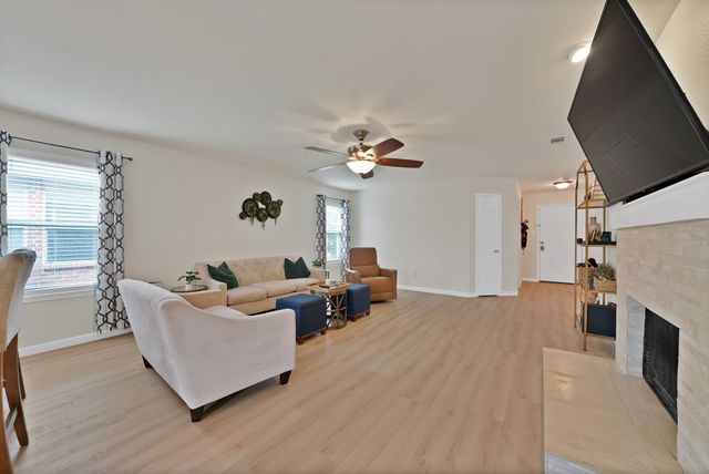 5705 Talons Crest Circle, Fort Worth, TX 76179