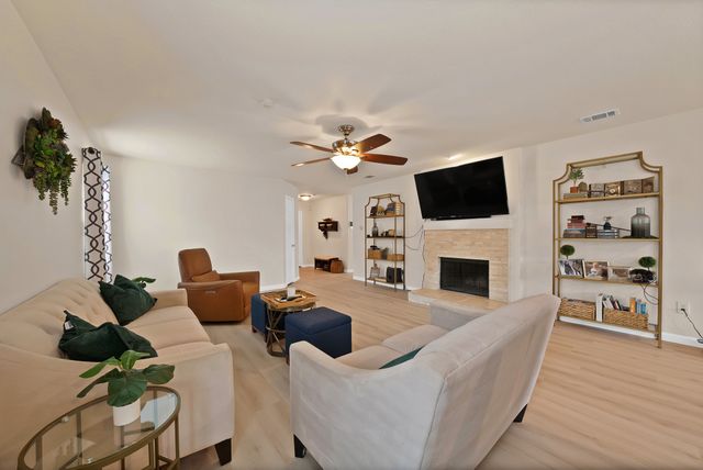 5705 Talons Crest Circle, Fort Worth, TX 76179
