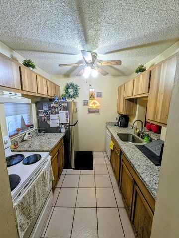 7960 NW 50th Street 104, Lauderhill, FL 33351