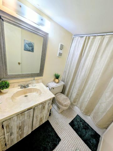 7960 NW 50th Street 104, Lauderhill, FL 33351