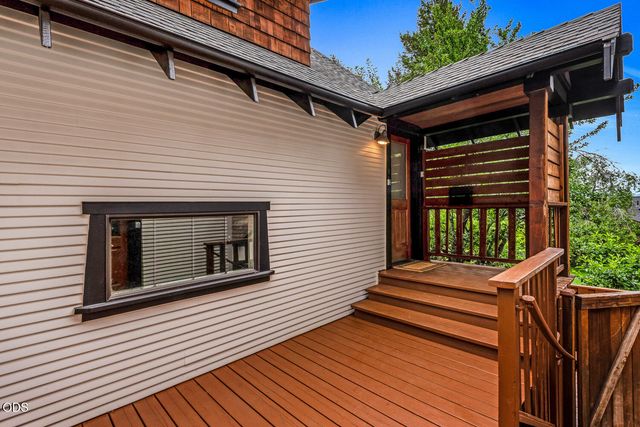 157 NW Black Hawk Avenue, Bend, OR 97703
