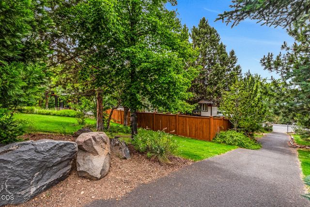 157 NW Black Hawk Avenue, Bend, OR 97703