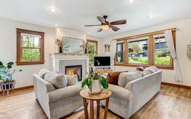 157 NW Black Hawk Avenue, Bend, OR 97703