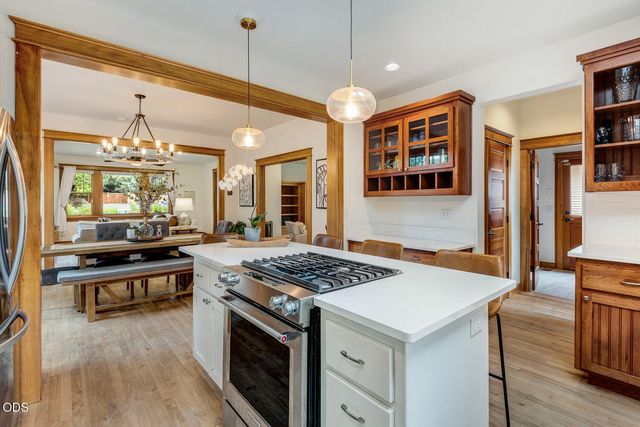157 NW Black Hawk Avenue, Bend, OR 97703
