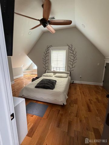 415 E 3RD Avenue 2R, Roselle, NJ 07203