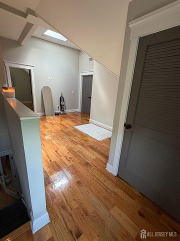415 E 3RD Avenue 2R, Roselle, NJ 07203