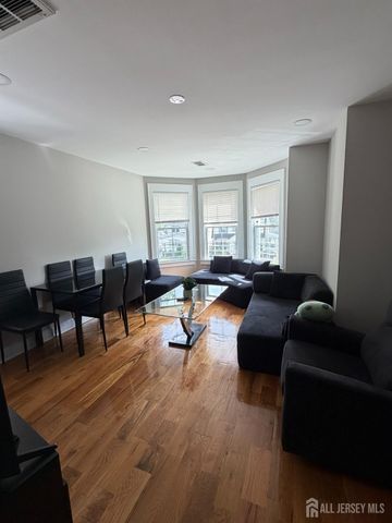 415 E 3RD Avenue 2R, Roselle, NJ 07203