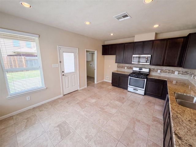 4807 Connor Drive, Baytown, TX 77521