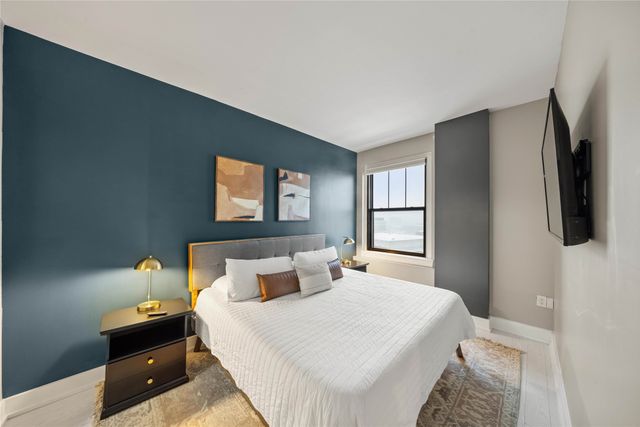 400 Walnut Street 1102, Des Moines, IA 50309