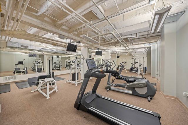 400 Walnut Street 1102, Des Moines, IA 50309