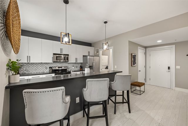 400 Walnut Street 1102, Des Moines, IA 50309