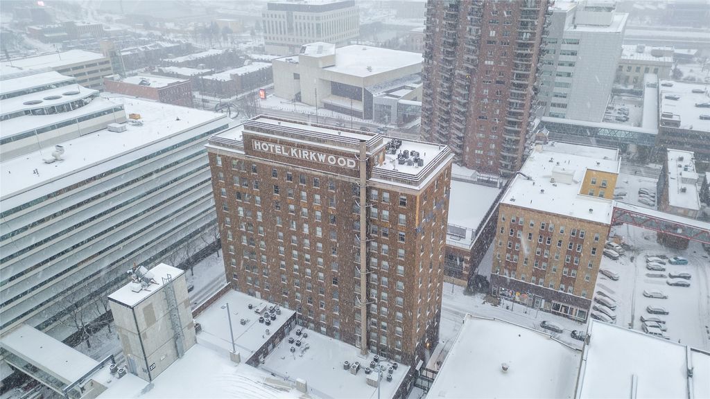 400 Walnut Street 1102, Des Moines, IA 50309