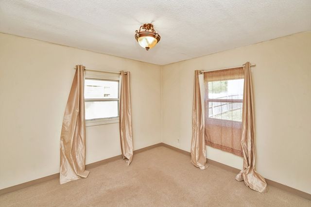 41 Woodland Ave, Brockton, MA 02301