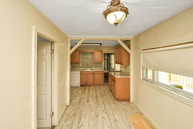 41 Woodland Ave, Brockton, MA 02301