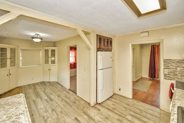 41 Woodland Ave, Brockton, MA 02301