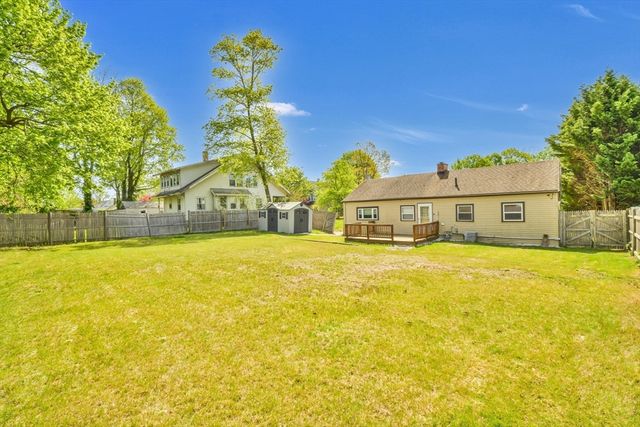 41 Woodland Ave, Brockton, MA 02301