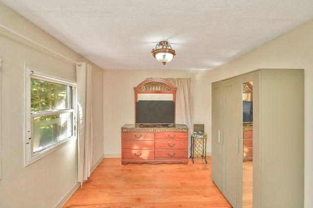 41 Woodland Ave, Brockton, MA 02301