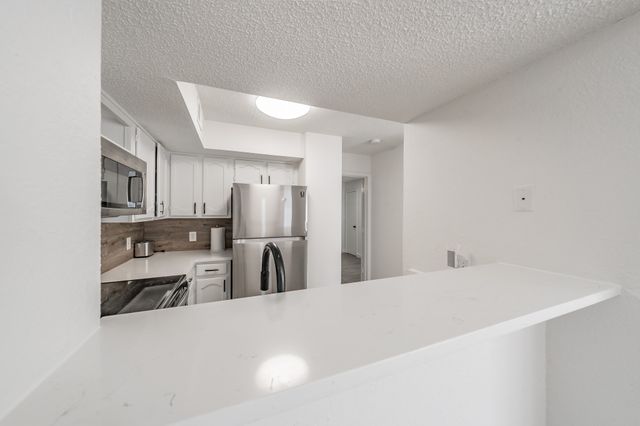 3101 Sondra Drive 201, Fort Worth, TX 76107