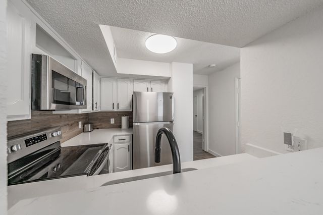 3101 Sondra Drive 201, Fort Worth, TX 76107