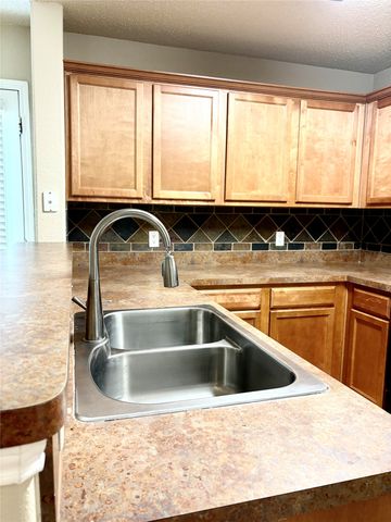 5744 Giddyup Lane, Fort Worth, TX 76179