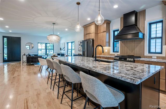 1935 Brookwood Avenue, Royal Oak, MI 48073