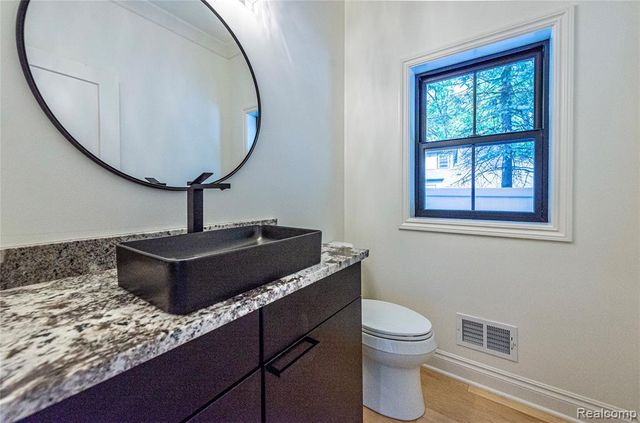 1935 Brookwood Avenue, Royal Oak, MI 48073