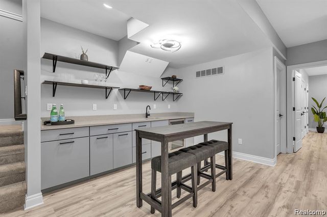 1935 Brookwood Avenue, Royal Oak, MI 48073