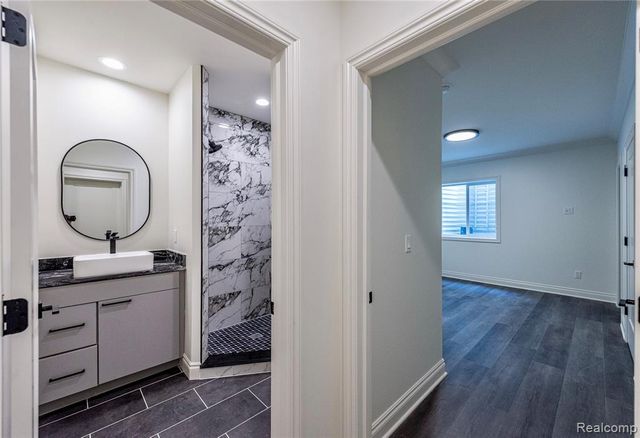 1935 Brookwood Avenue, Royal Oak, MI 48073