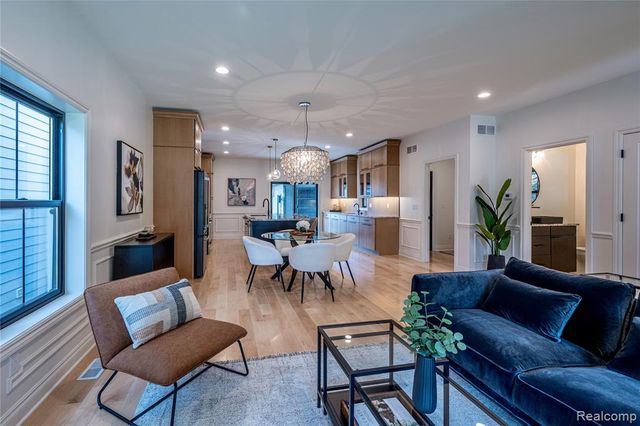 1935 Brookwood Avenue, Royal Oak, MI 48073