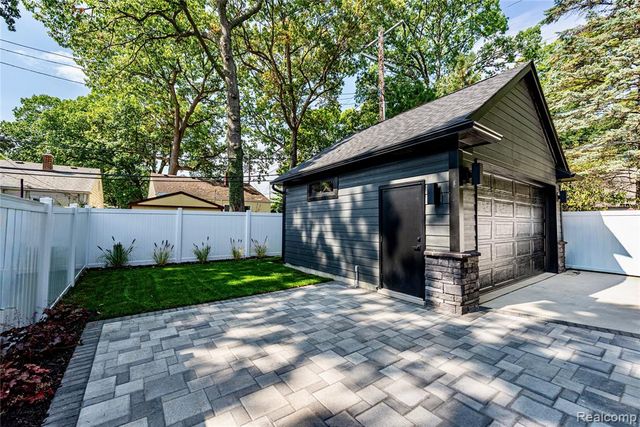 1935 Brookwood Avenue, Royal Oak, MI 48073