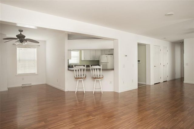 206 E Songbird Lane, Tiverton, RI 02878