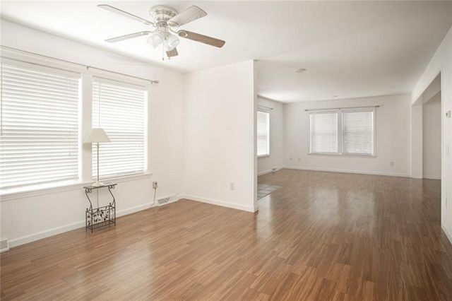 206 E Songbird Lane, Tiverton, RI 02878