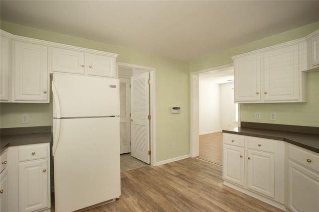 206 E Songbird Lane, Tiverton, RI 02878