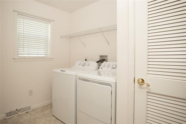 206 E Songbird Lane, Tiverton, RI 02878