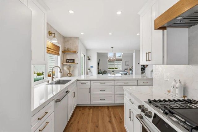 836 Windcrest Drive, Carlsbad, CA 92011