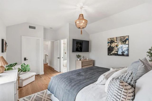 836 Windcrest Drive, Carlsbad, CA 92011