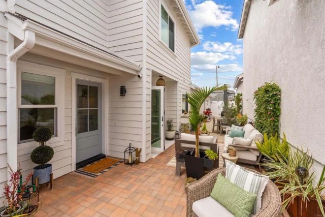 836 Windcrest Drive, Carlsbad, CA 92011
