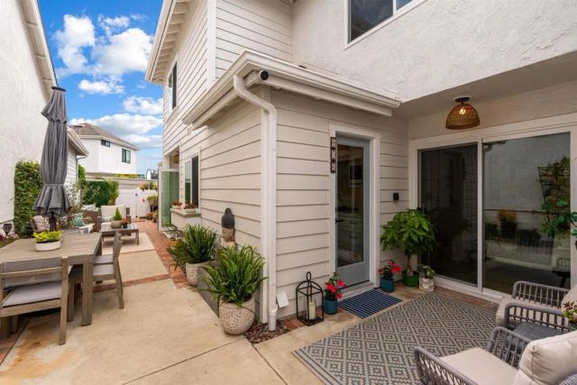 836 Windcrest Drive, Carlsbad, CA 92011
