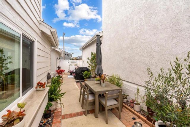 836 Windcrest Drive, Carlsbad, CA 92011