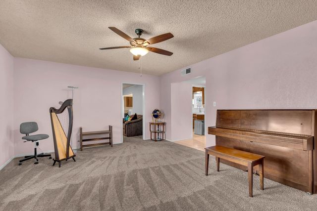 1074 E Sample Avenue, Fresno, CA 93710