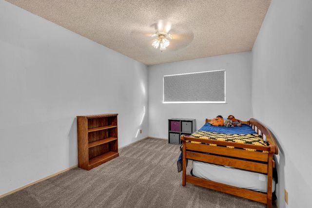 1074 E Sample Avenue, Fresno, CA 93710